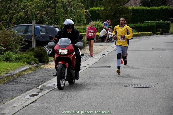 2016-06-12-aardbeienjogging_Vlezenbeek (208)