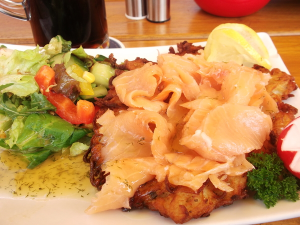 rode zalm op rosty+honing met dille