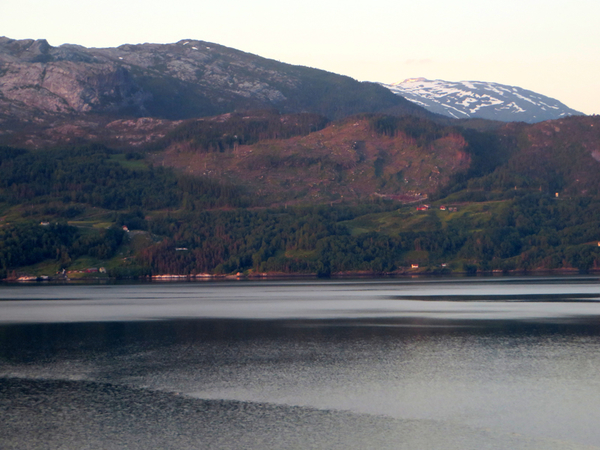 We naderen, na n dag op volle zee