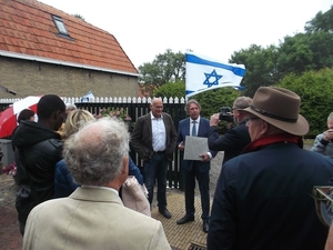 Burgemeester Apotheker aan het woord (foto Anske Smit)