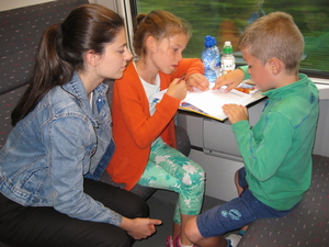 09) De drie kleinkinderen gezellig samen