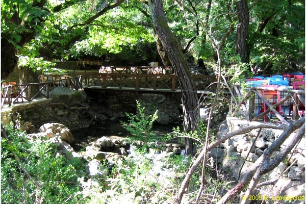 Epta Piges (7 Bronnen)