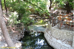 Epta Piges (7 Bronnen)