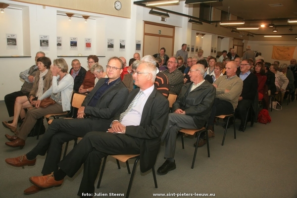 2016-10-08-100ste-postwegkrant_02