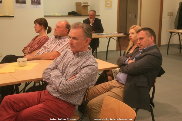 2016-10-08-100ste-postwegkrant_08