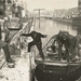 1963 Zoutkeetsingel, het dreggen naar weggeworpen voorwerpen.