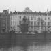 Buitenhof,gezien Lange Vijverberg.Hotel de Twee Steden
