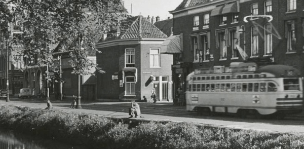 Waldeck Pyrmontkade Koningin Emmakade.