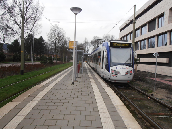 4067-19, Leidschendam 05.12.2015 Burgemeester Banninglaan