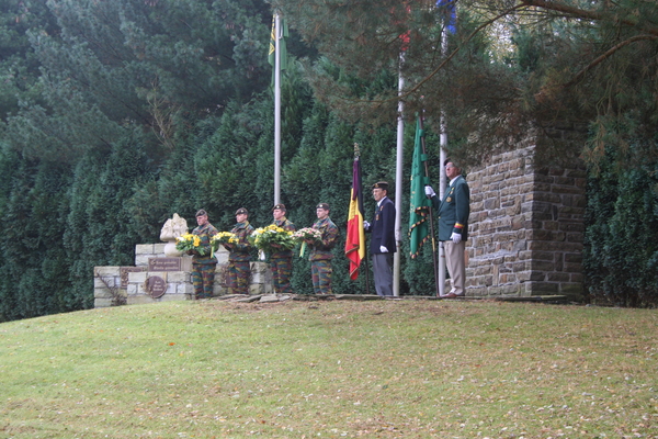 monumenten..carabiniers en grenadiers.....