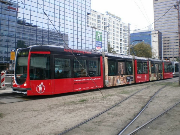 2032  RET AARDIG ONDERWEG (2012)