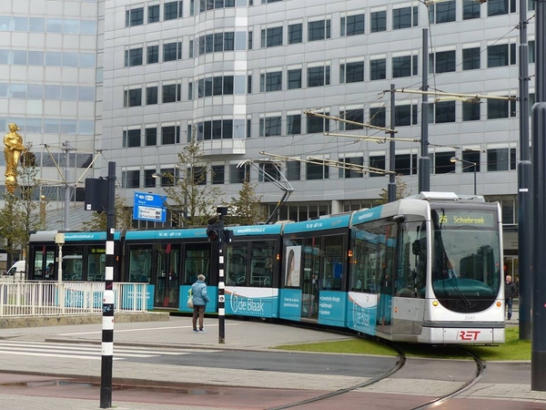 2041  DE BLAAK POLIKLINIEKEN (2014)