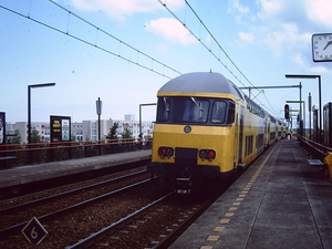 NS 7401 Almere station Muziekwijk