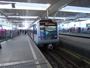 GVBA 121-122 2015-10-03 Duivendrecht station