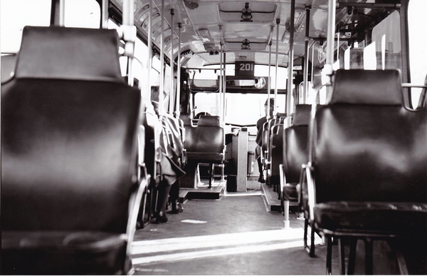 201, lijn 33, interieurfoto, Stationsplein, 1968