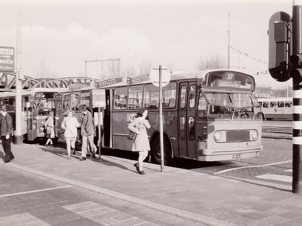 782, lijn 37, Pompenburg, 1972