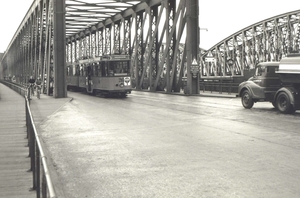 489, lijn 3, Willemsbrug,1-8-1956 (foto W.J. van Mourik)