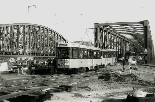 513 Verlengde Willemsbrug, 28-9-1963 (foto W.J. van Mourik)