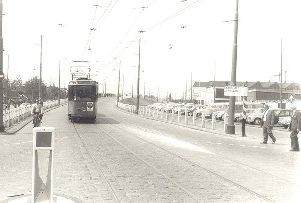 544, voetbaltram, Stadionweg, 24-5-1964 (foto W.J. van Mourik)