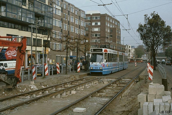 De 3078 rijdt hier voor station Hollands Spoor