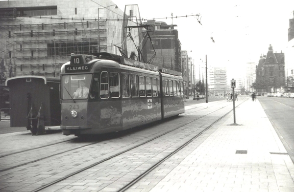 243, lijn 10, Coolsingel, 27-8-1967 (foto W.J. van Mourik)