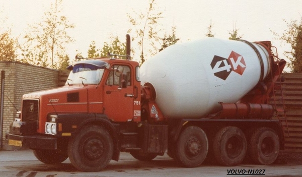 VOLVO-N1027