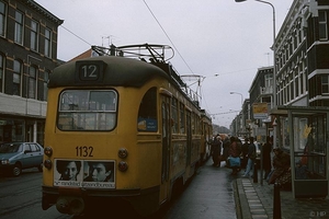 1132 van tramlijn 12 defect. Collega 1127 mocht de defecte PCC na