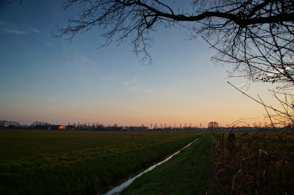 Zonsondergang Leunse Paes