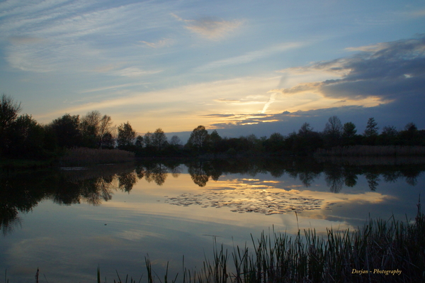 Zonsondergang Leunen