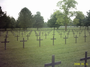 3.Meuville Duits kerkhof 01 31/05/2008