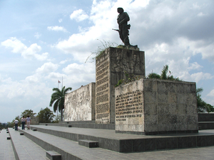 Che-Guevara-Memorial-2_Santa-Clara