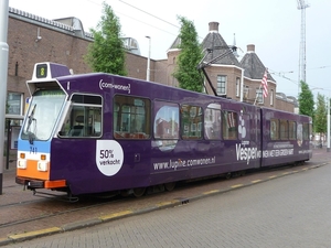 741 met reclame voor COM WONEN