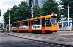 818 ZONDAG'S MARKT AAN DE LEUVEHAVEN (1992)