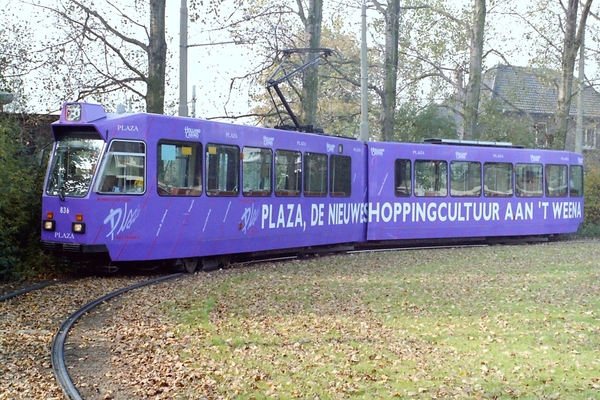 836 met reclame voor PLAZA SHOPPINGCENTER
