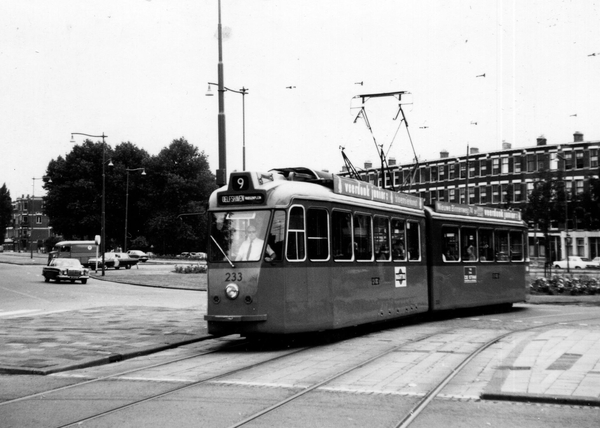 233, lijn 9, G.J. de Jonghweg, 22-7-1971 (T. van Eijsden)