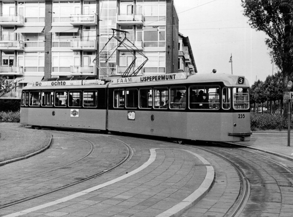 235, lijn 3, Van Aerssenlaan, 13-8-1961 (T. van Eijsden)
