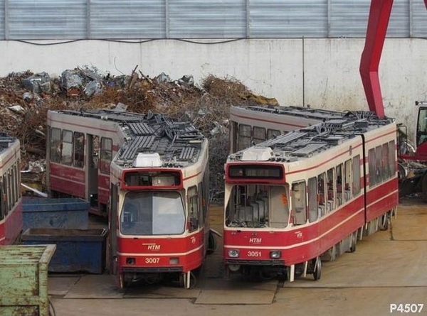 3007+3051 Op de sloperij