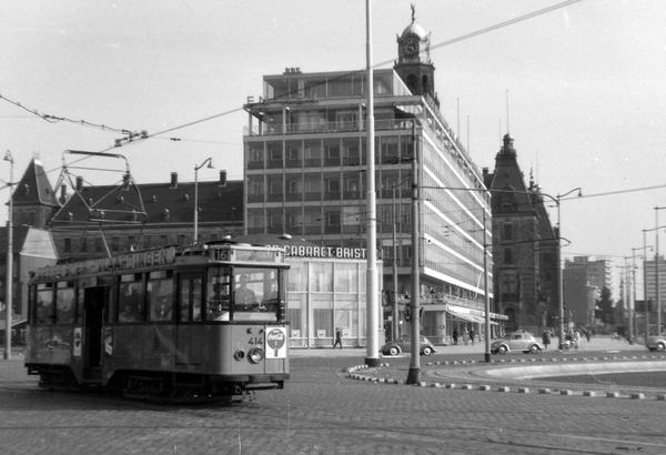 414, lijn 16, Hofplein, 26-8-1961 (H.M. Mertens)