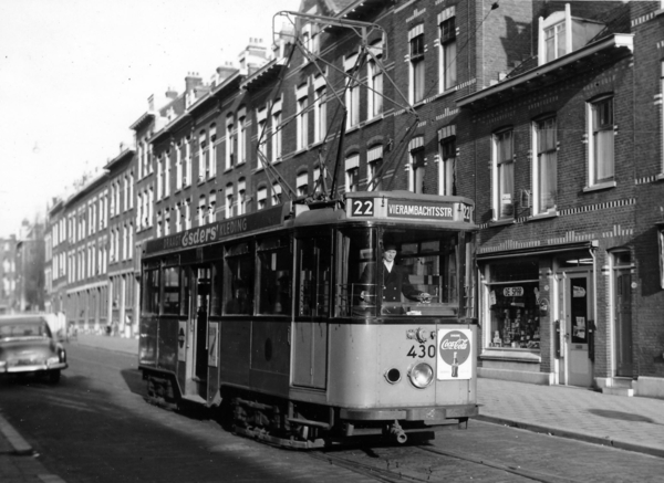 430, lijn 22, Van Heusdestraat, 4-2-1957 (J.A. Bonthuis)