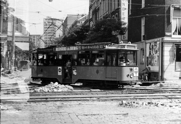 557, lijn 10, Witte de Withstraat, 1959 (H.M. Mertens)