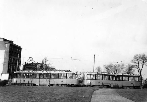 571, lijn 4, Oosterkade, 2-3-1949 (foto H. Selbeck)