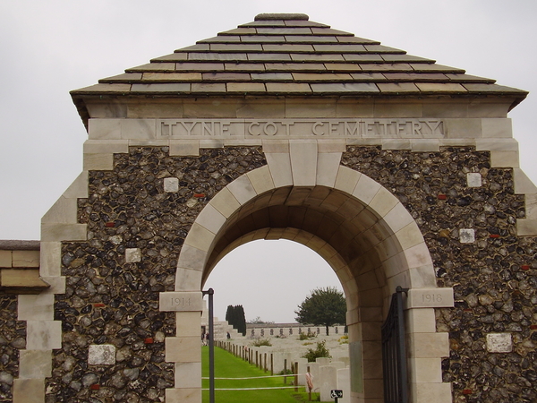 Tyne Cot Cemetery  in Ieper