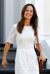 pippa-middletons-personal-photos-stolen-in-icould-hack-ftr-1