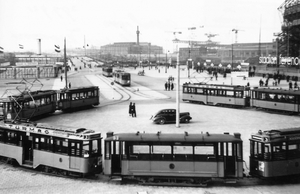 1406, voetbaltram, Stadion Feijenoord, april 1940 (H. Solle)