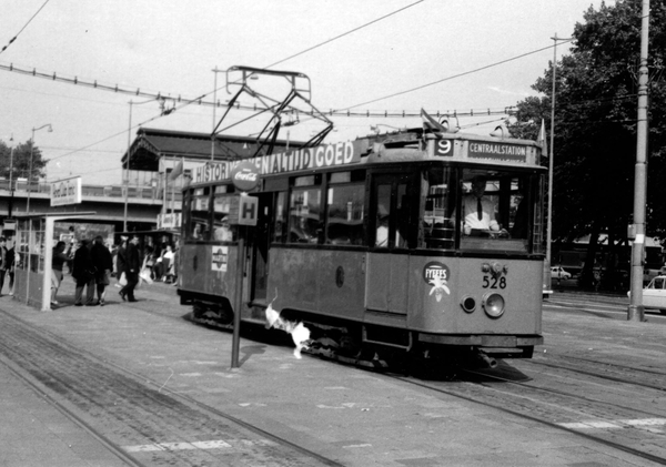 528, lijn 9, Blaak, 29-6-1965 (T. van Eijsden)