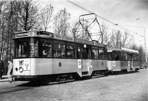 561, lijn 3, Van Aerssenlaan, 11-4-1954 (H.J. Hageman)