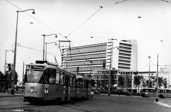 100, lijn 4, Hofplein, 1959 (Verz. C.-H. Brizard)