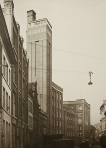 Het gele monster in de Orthenstraat ('s Bosch)