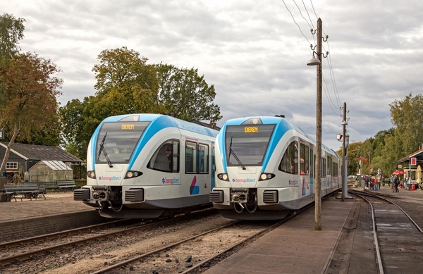 GTW Breng 5043 en 5048 Beekbergen 8-10-2016.