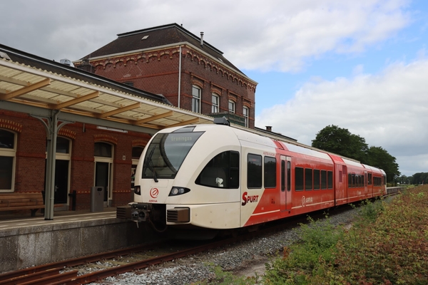 Treinstel 313 te Delfzijl klaar voor een rit naar Groningen. 29-0